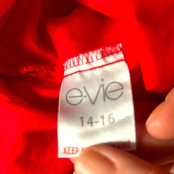 Red Dress /An Angel look on you.. - Picture 2 of 10